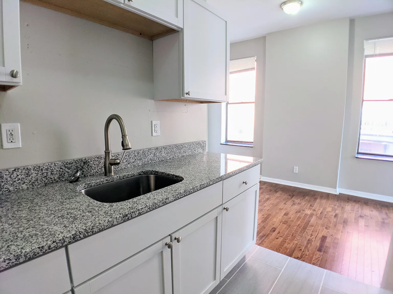 1 bed, 800 sqft, $865 — Photo 4