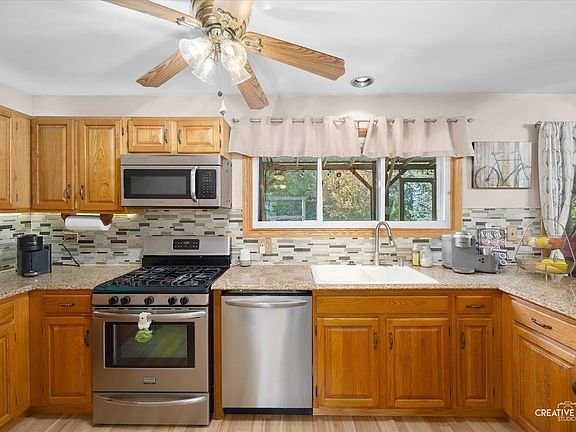 4th image of 1152 S Appletree Ln