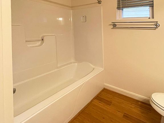 5th image of 525 N Limestone St #101