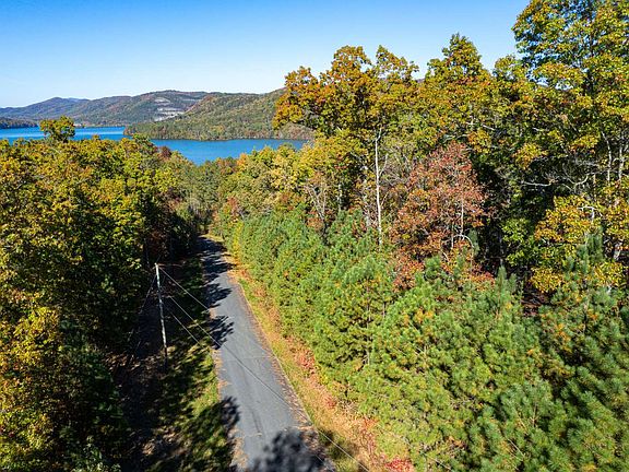 4th image of Overlook Dr