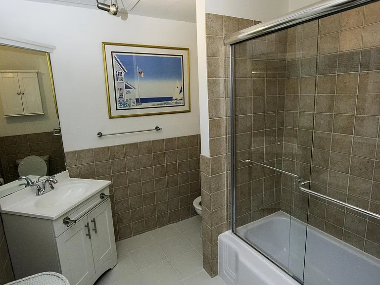 175 Pine St #2L — Photo 12