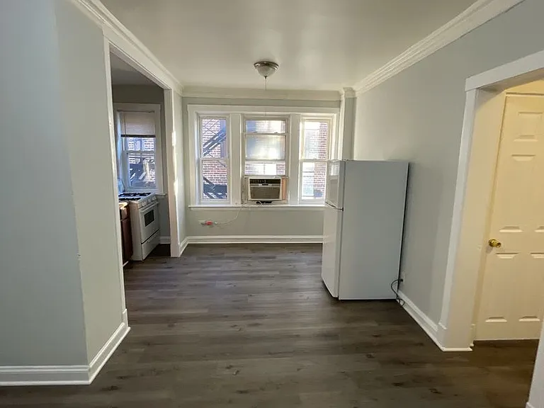 6243 S Ashland Ave — Photo 5