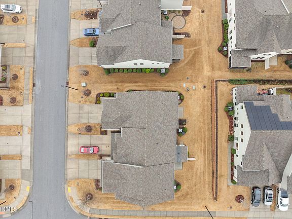 4th image of 1106 Lotus Lilly Dr