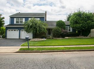 305 McKinley Ave, Edison, NJ