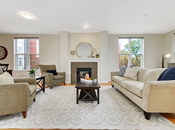 2nd image of 3224 N Kilbourn Ave #1
