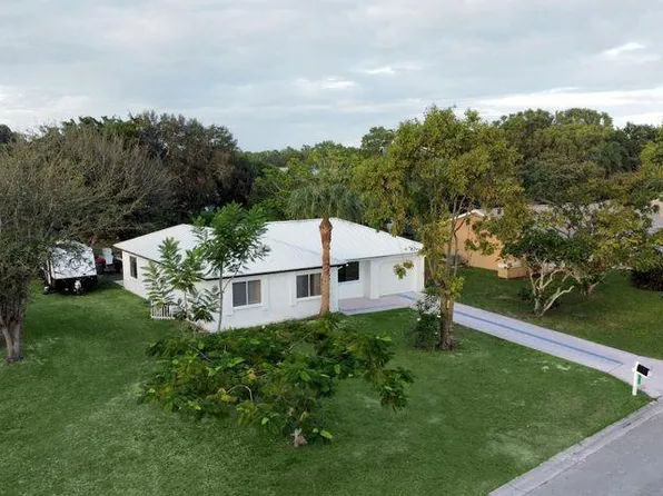 1937 SE West Dunbrooke Cir, Port Saint Lucie, FL 34952