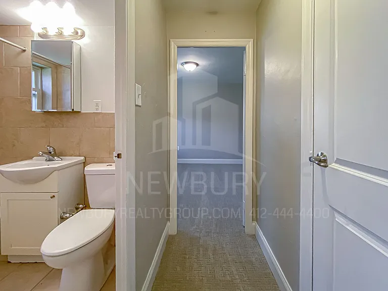 Aspen Court Apartments — Photo 15