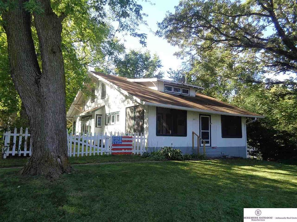 1st image of 901 5th Ave