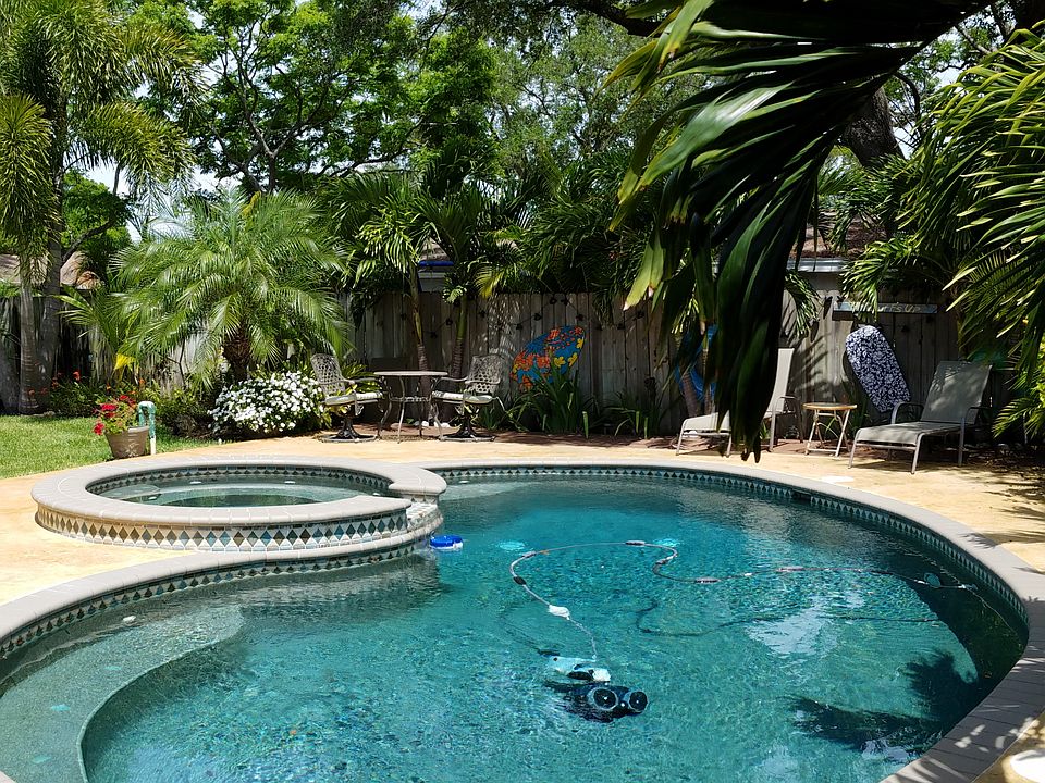Tropical Paradise!