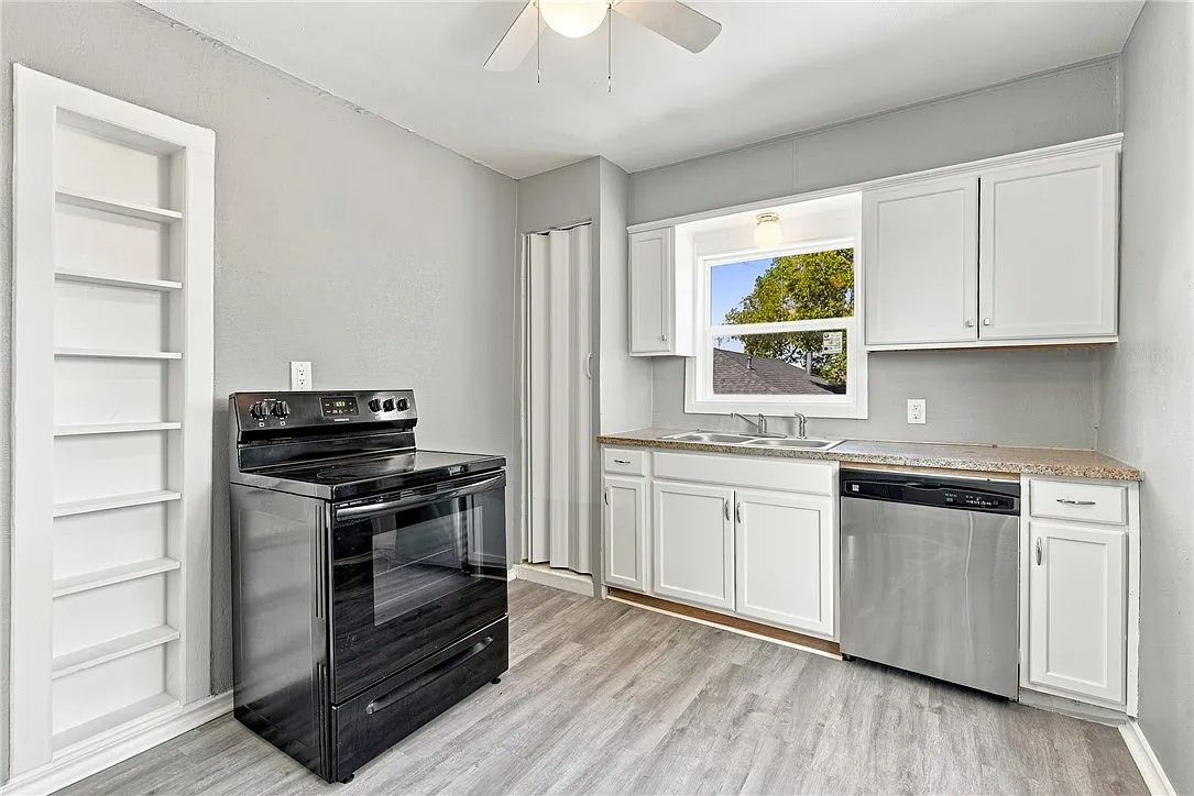 2 bed, 1.0 bath, 1536 sqft, $1,100 — Photo 4