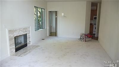 3rd image of 38 Mariposa Ave APT 1