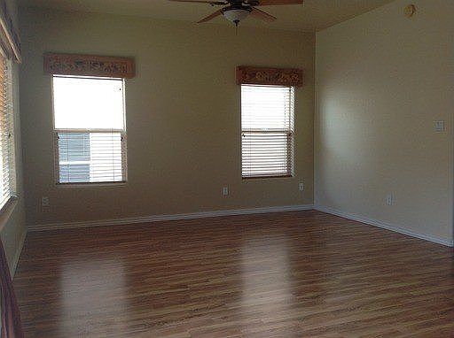 4th image of 1922 Hollyhock Cir
