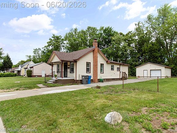 4th image of 26862 Yale St