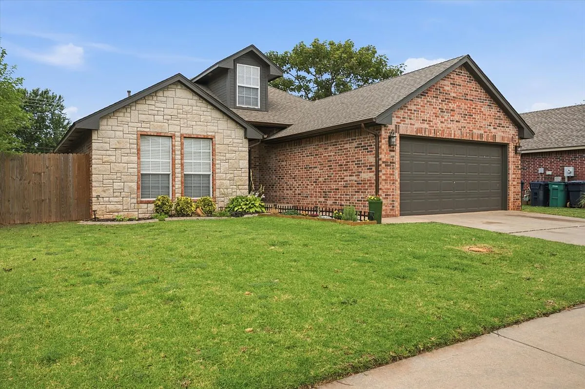 3 bed, 1994 sqft, $3,345 — Photo 1