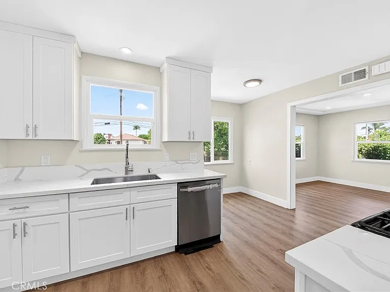 639 N Nora Ave — Photo 20