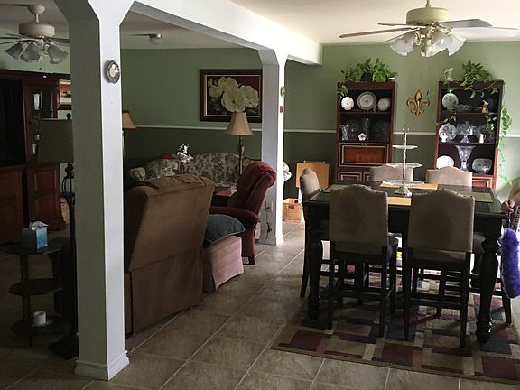 Living Room/Dining