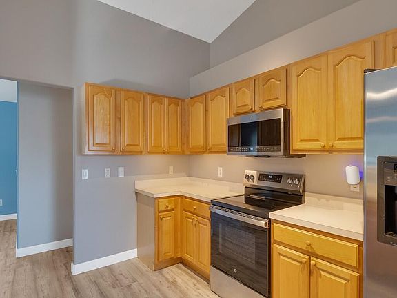 5th image of 492 Biscayne Lane