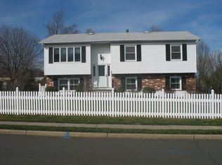 25 Pine Dr, Stony Pt, NY 10980