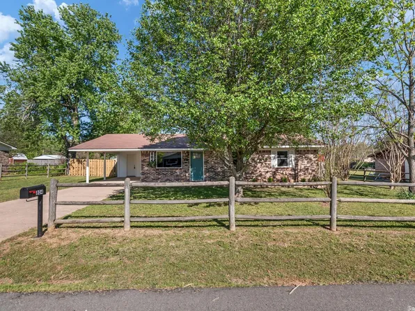 804 Blake St, Mena, AR 71953