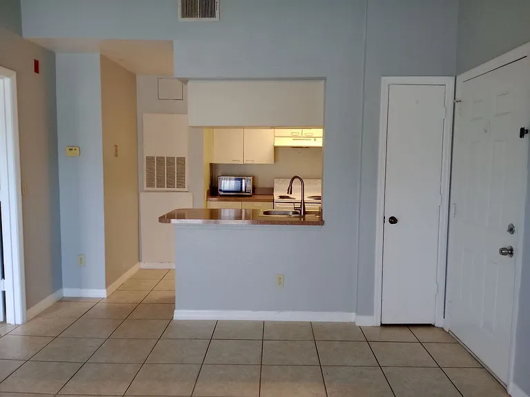 2550 N Alafaya Trl #4305 — Photo 4