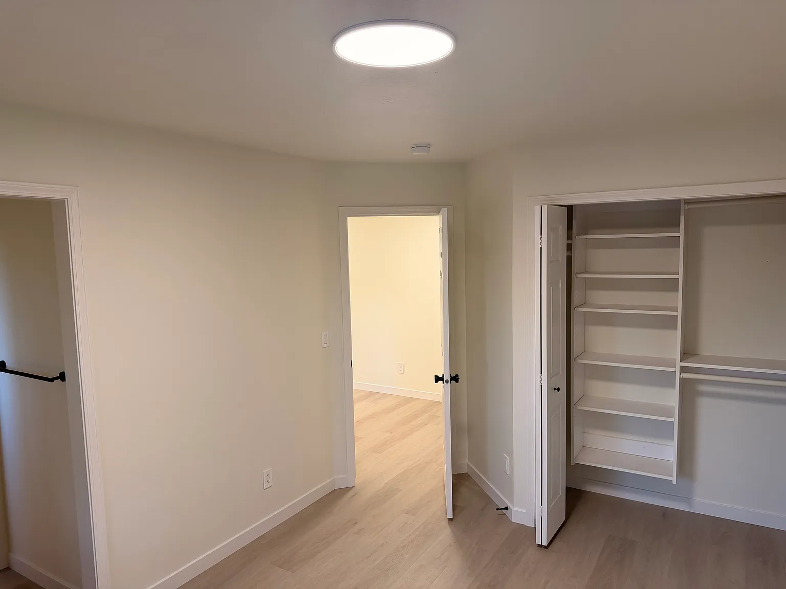 3 bed, 2.5 bath, 1742 sqft, $2,895 — Photo 2