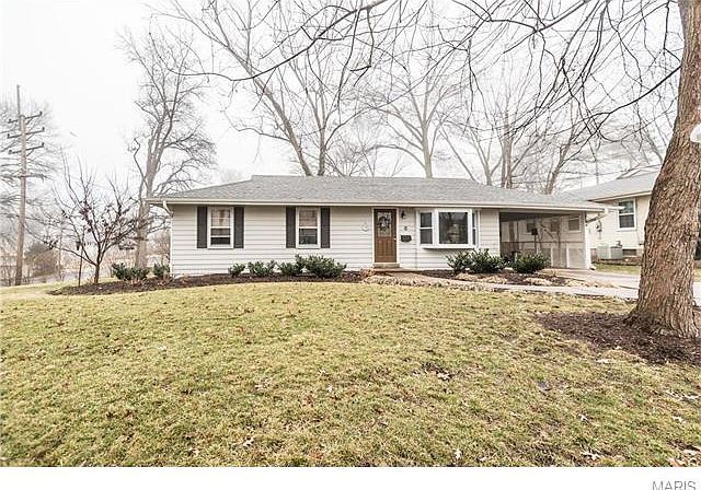 1st image of 886 Wood Ave