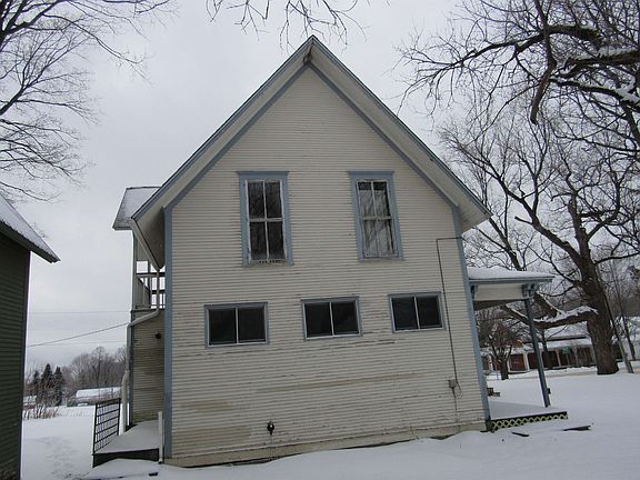 3rd image of 2293 main Street