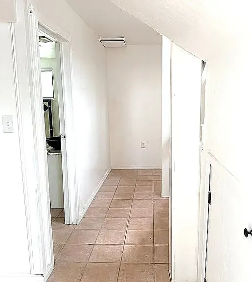 130 Forest Ave — Photo 3