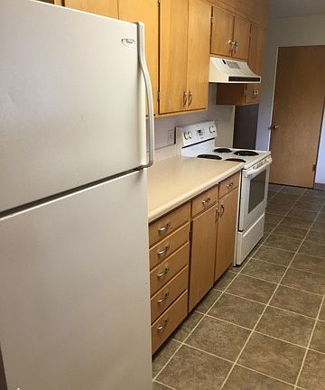 3rd image of 20 Fairview Dr