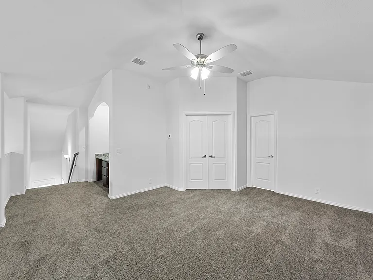 7404 Hawthorne Way — Photo 42