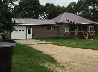23 S 4th St, Hazel, SD 57242