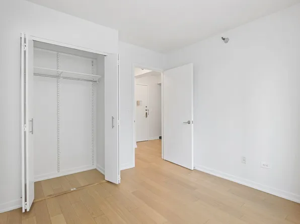 75 West End Avenue image 13 of 37