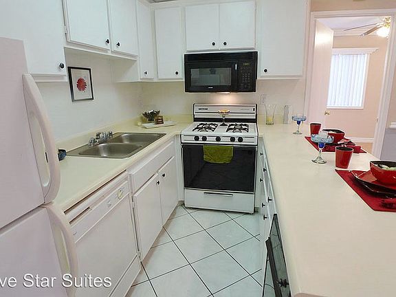 5th image of 2069 Argyle Ave APT 408