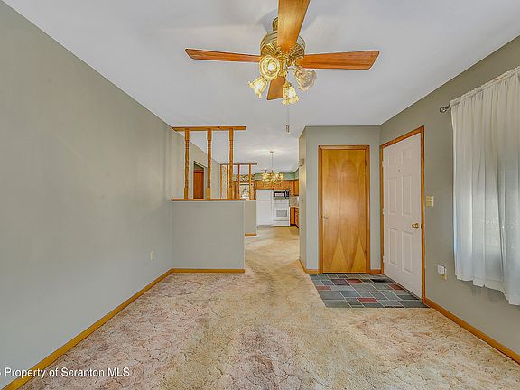 4th image of 401 Montdale Rd