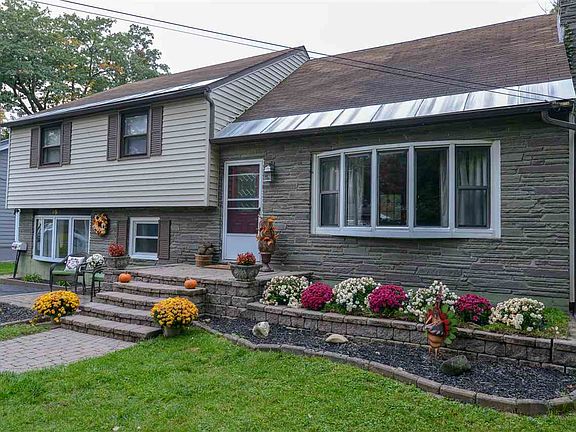2nd image of 49 Woodside Dr