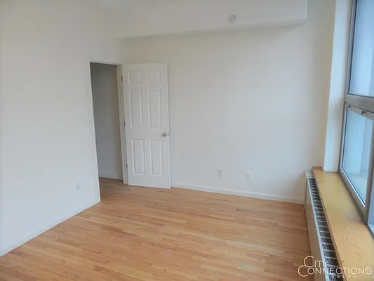 Rented by City Connections Realty | media 8