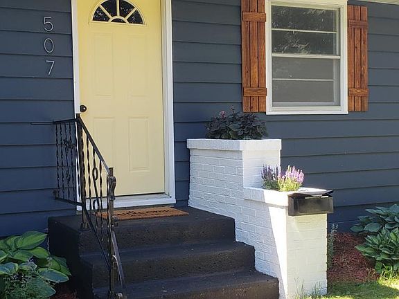 3rd image of 507 W Main St
