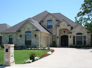 2403 Stone Castle Cir, College Station, TX 77845