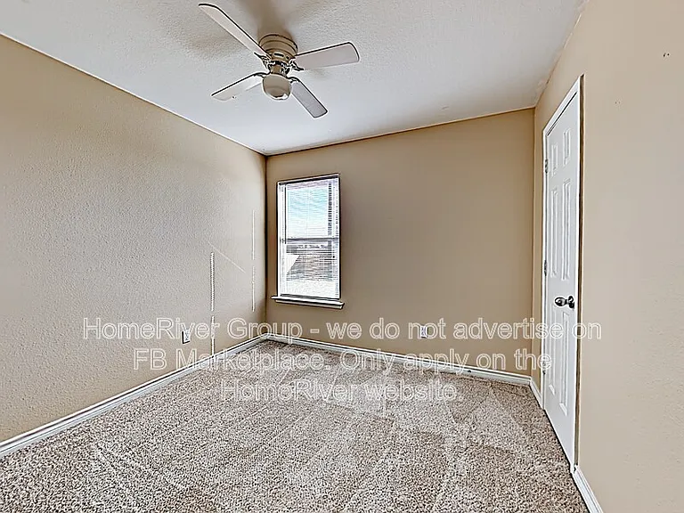 313 Charleston Dr — Photo 9