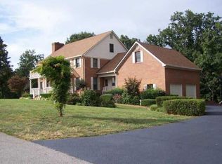 153 Hallmark Pl, Dahlonega, GA 30533
