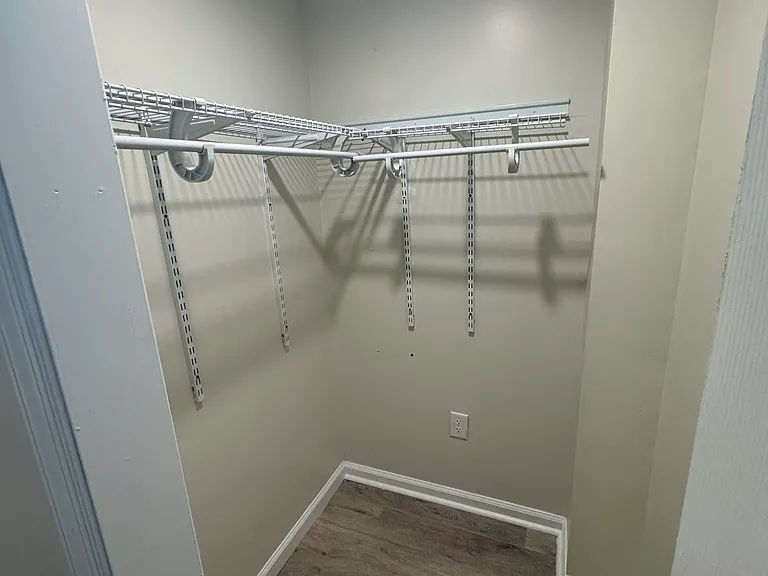 2094 Fieldcrest Dr #2 — Photo 24