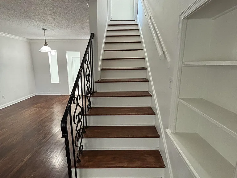 378 N Highland St — Photo 9