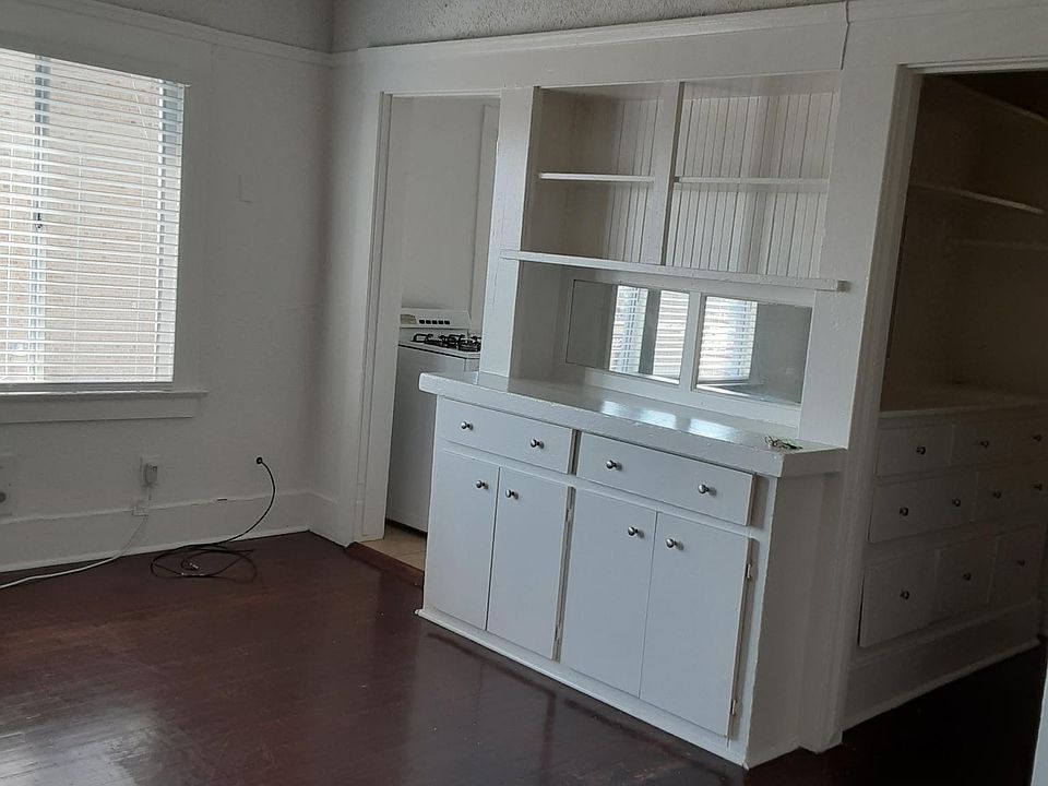 2nd image of 1435 Alvarado Ter APT 210