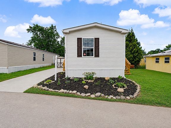 Exterior Image-1-CAVCO 127 Lake Erie Estates