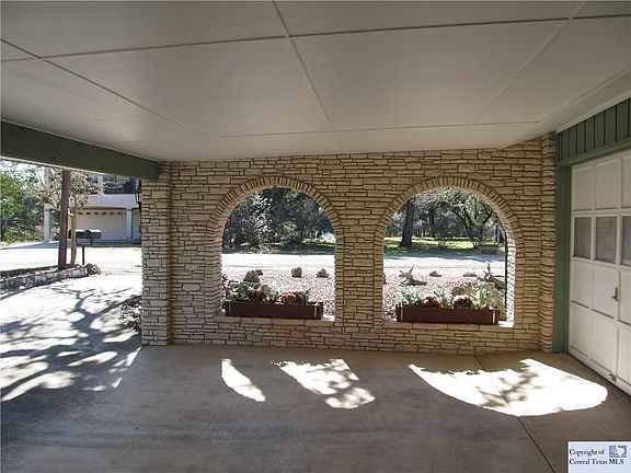 4th image of 1121 Janet Dr