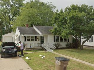 2915 15th St, Columbus, IN 47201