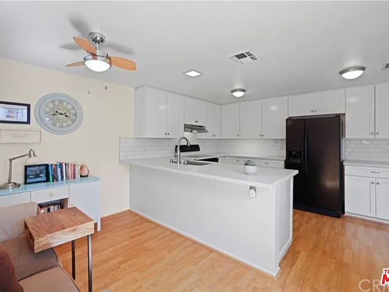 711 Church Pl #2 — Photo 2