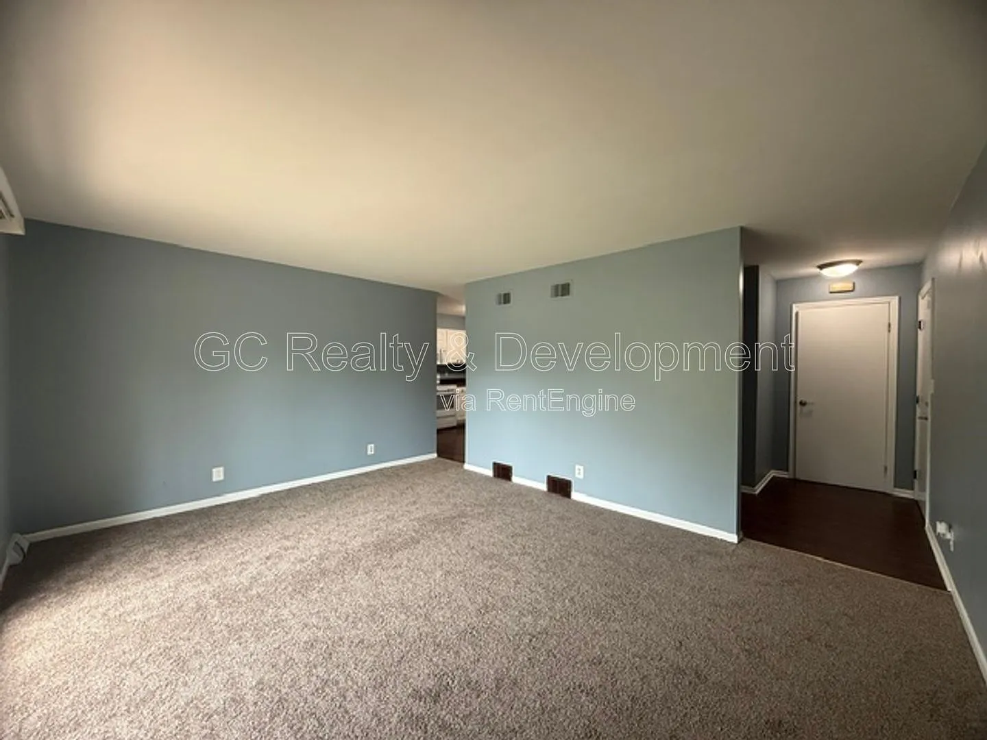 2 bed, 1.0 bath, 902 sqft, $1,625 — Photo 4
