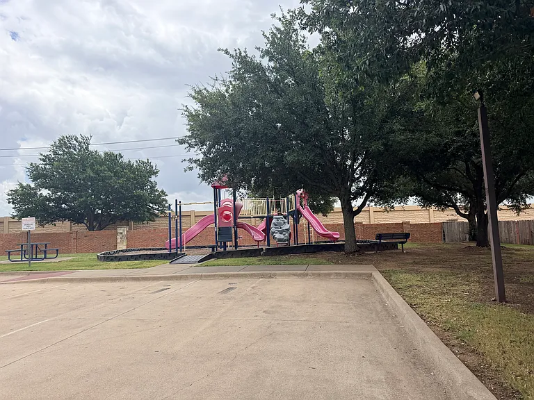 1716 Deer Crossing Dr — Photo 41