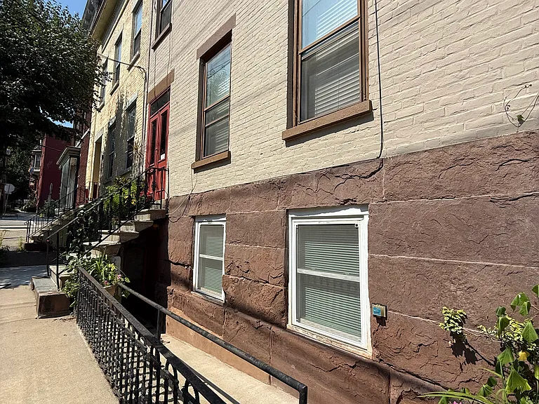 31 Elm St #GARDEN — Photo 2